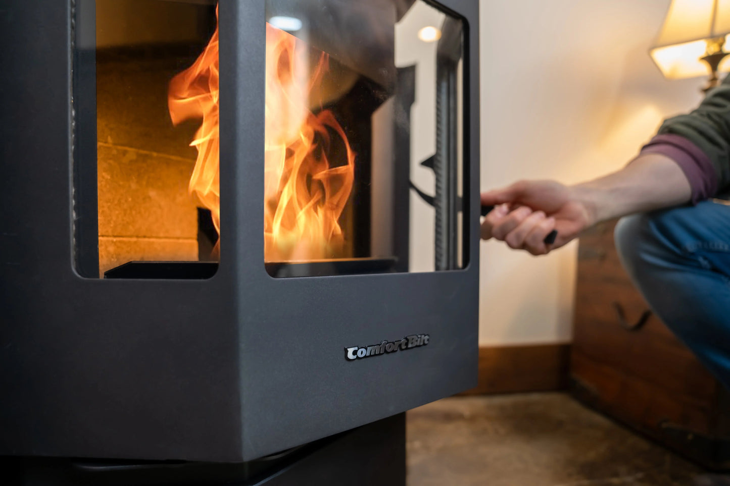ComfortBilt HP22 Pellet Stove Black