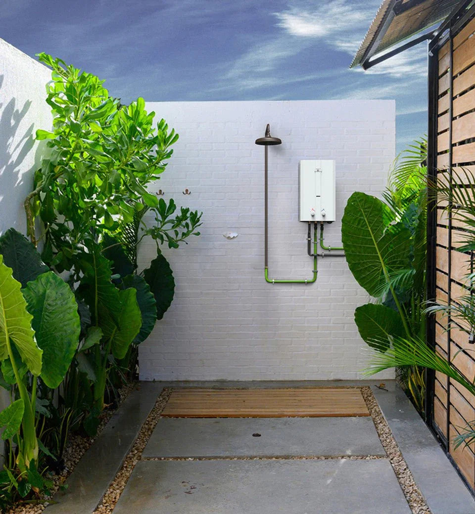 Eccotemp L10 3.0 GPM Portable Outdoor Tankless Water Heater