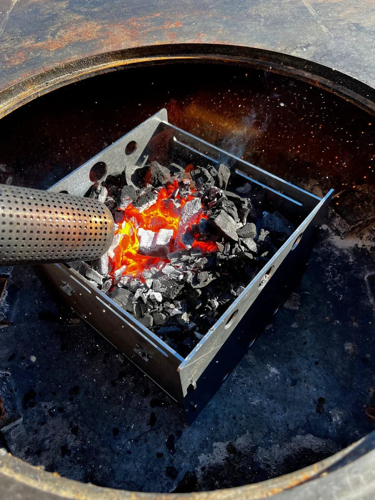 Arteflame Fuel Saver — Charcoal/Wood Heat-Focus Insert (Fits 30″ & 40″ Grills, Steel)